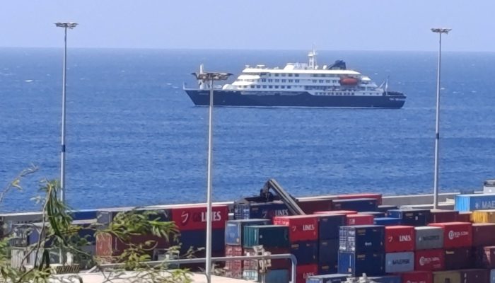 2026-05-04t210624z_1_lynxmpem431ca_rtroptp_4_cruiseship-hantavirus-update